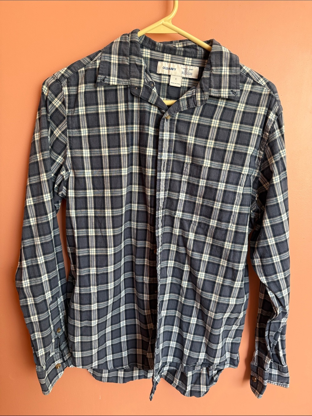 Old Navy Navy and White Plaid Casual Button-Down Shirt